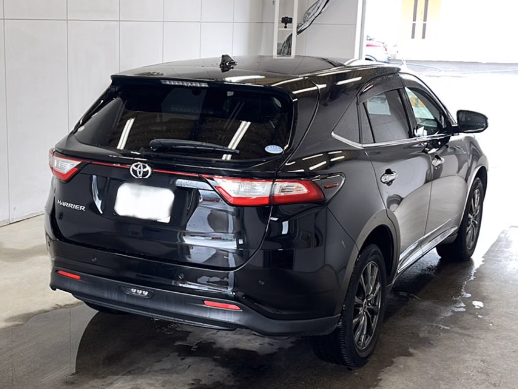 TOYOTA HARRIER
