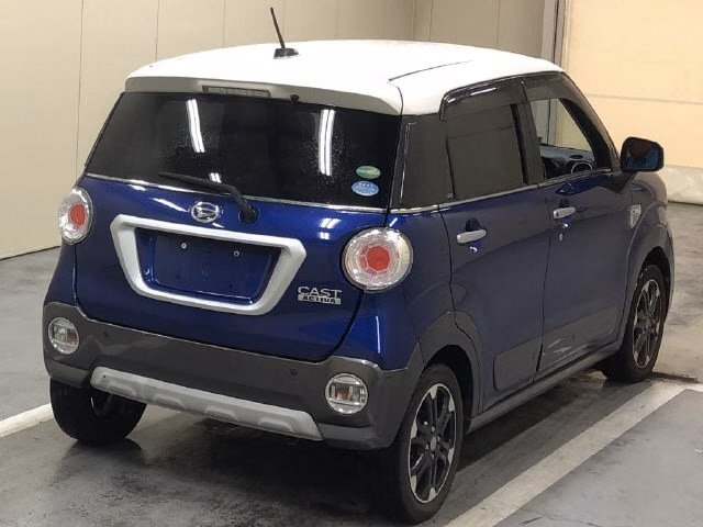 DAIHATSU CAST