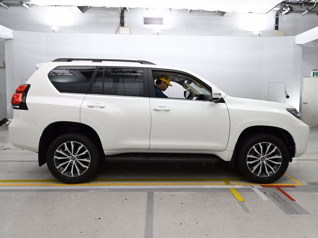 TOYOTA LAND CRUISER PRADO