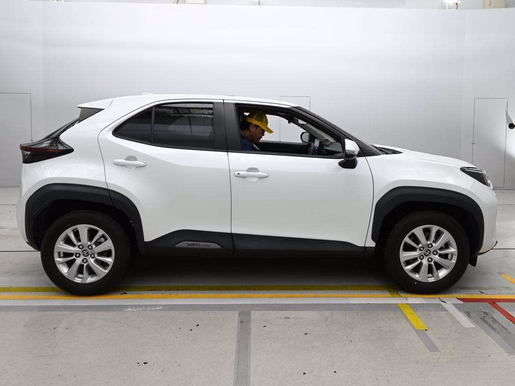 TOYOTA YARIS CROSS