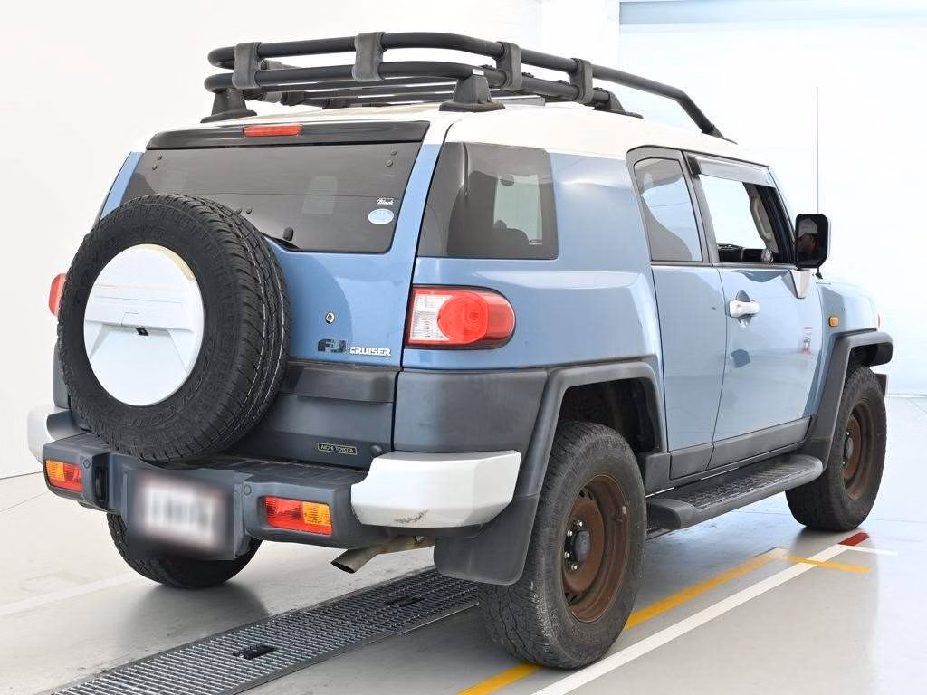 TOYOTA FJ CRUISER