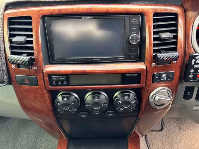 TOYOTA HILUX SURF