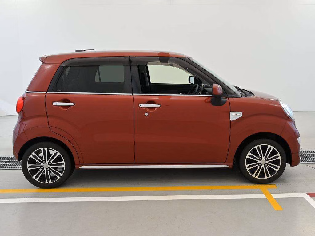 DAIHATSU CAST