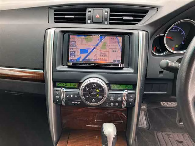 TOYOTA MARK X