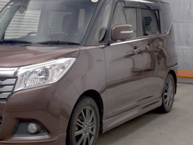 MITSUBISHI DELICA D:2