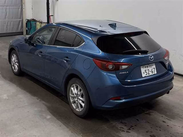 MAZDA AXELA