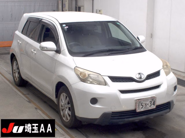 TOYOTA IST