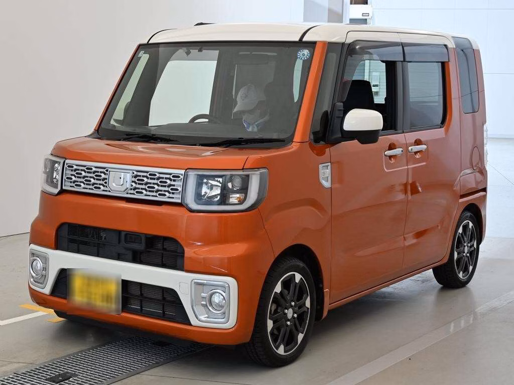 DAIHATSU WAKE