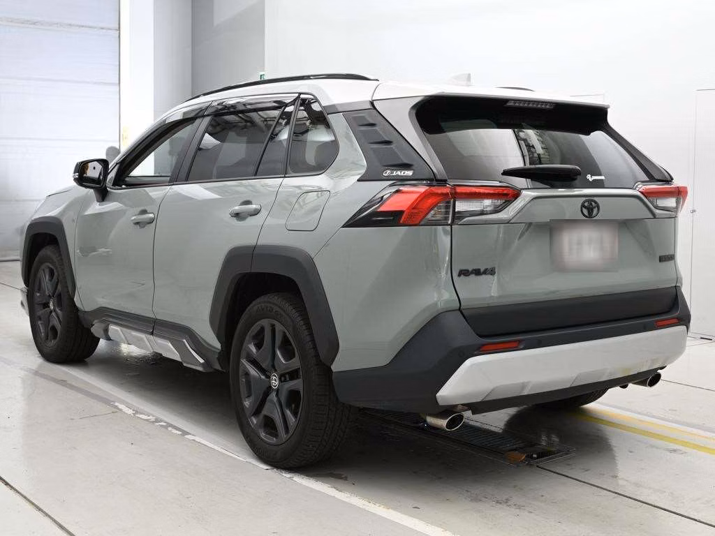 TOYOTA RAV4
