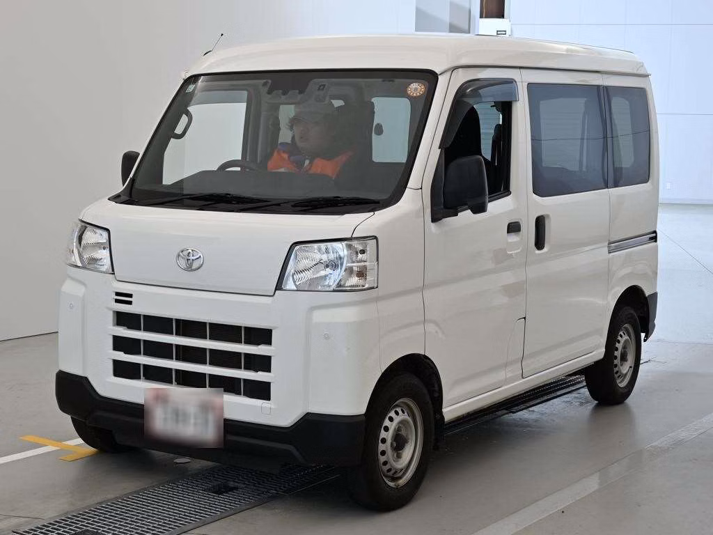 TOYOTA PIXIS VAN