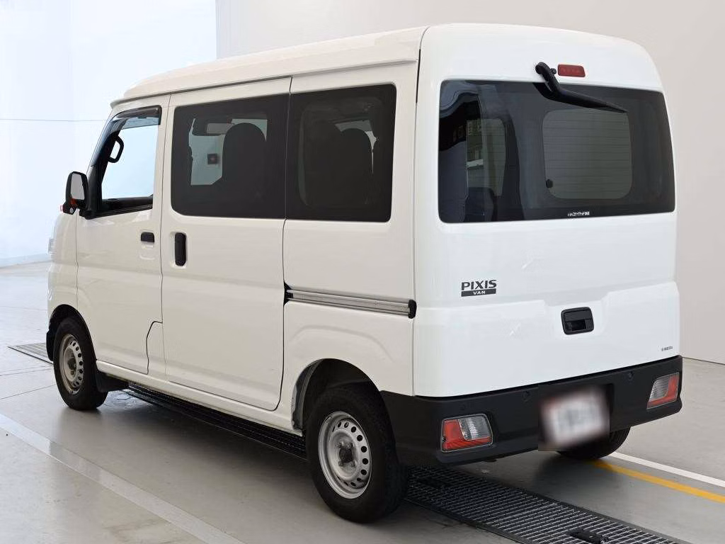 TOYOTA PIXIS VAN