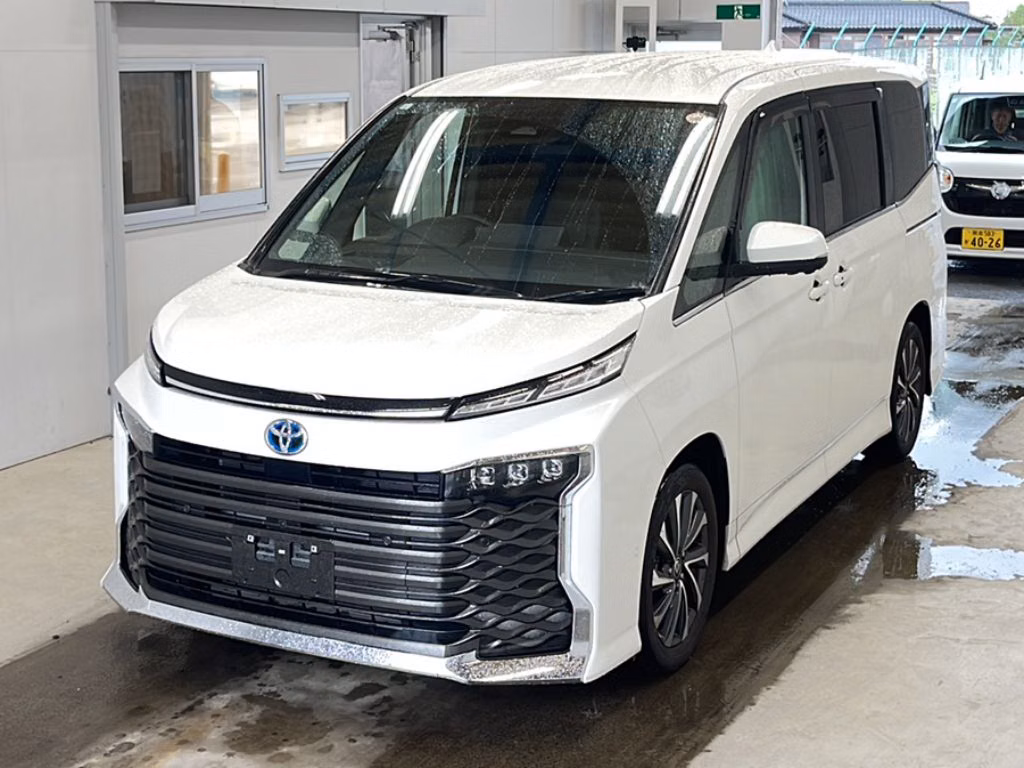 TOYOTA VOXY