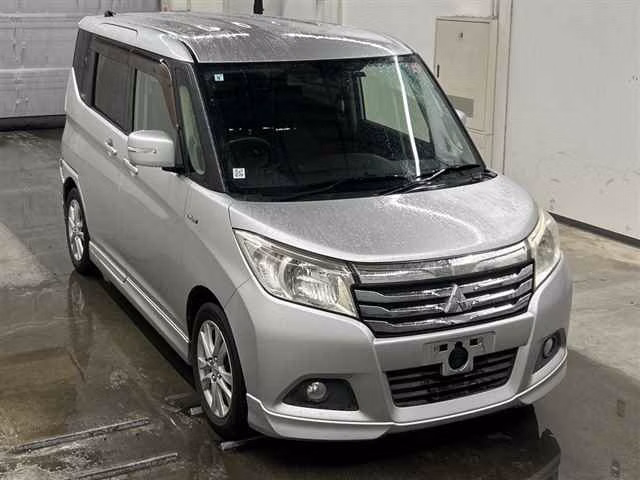 MITSUBISHI DELICA D:2