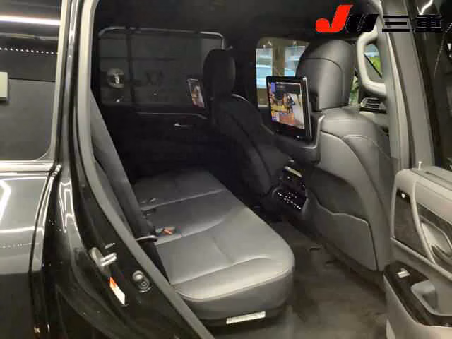 LEXUS LX600