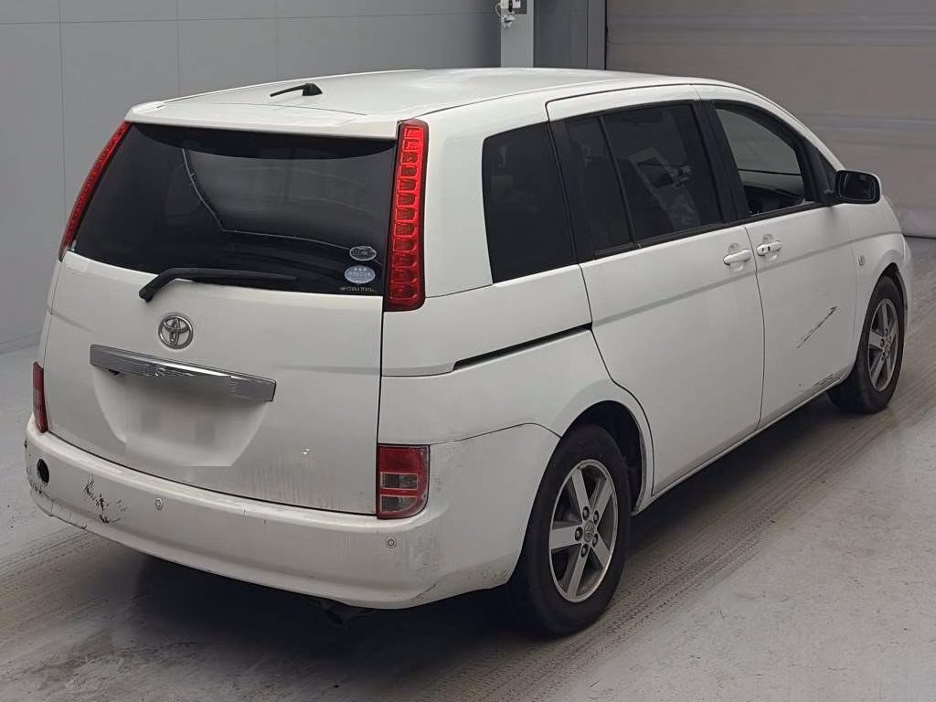 TOYOTA ISIS