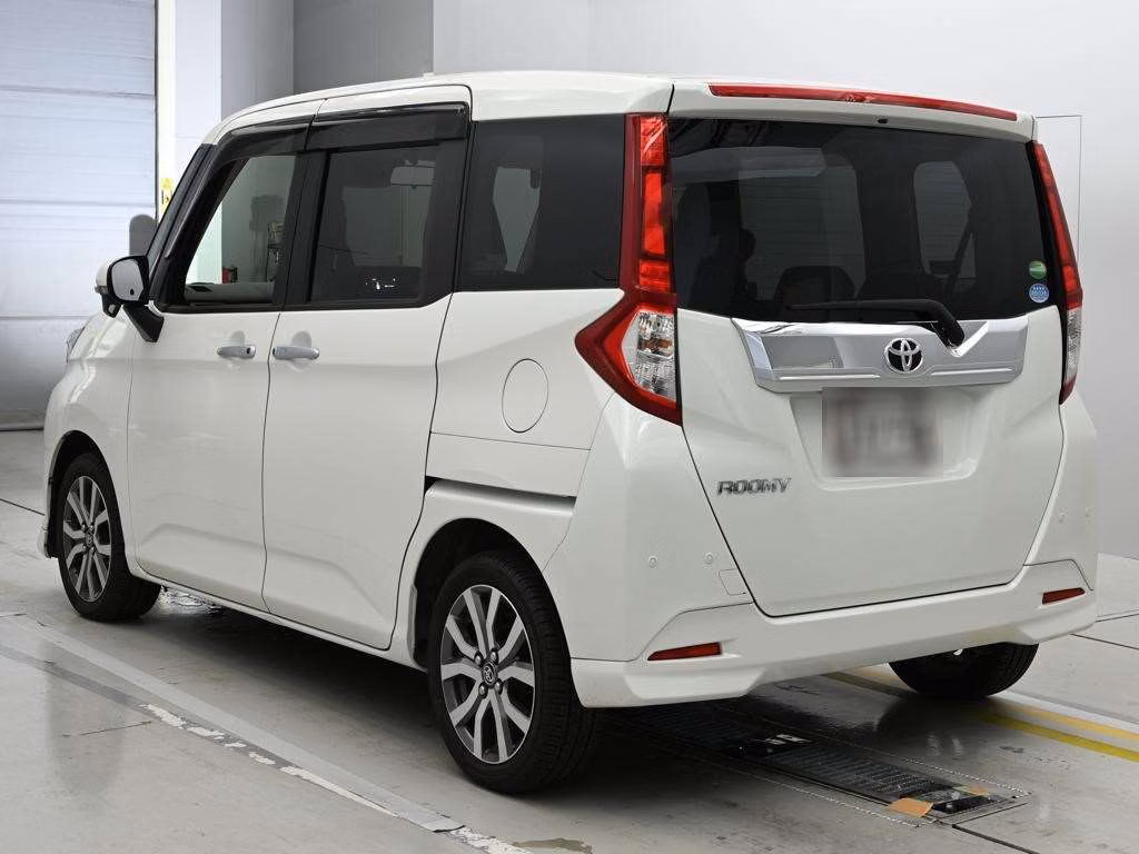 TOYOTA ROOMY