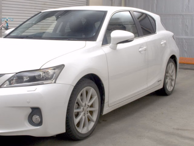 LEXUS CT200H