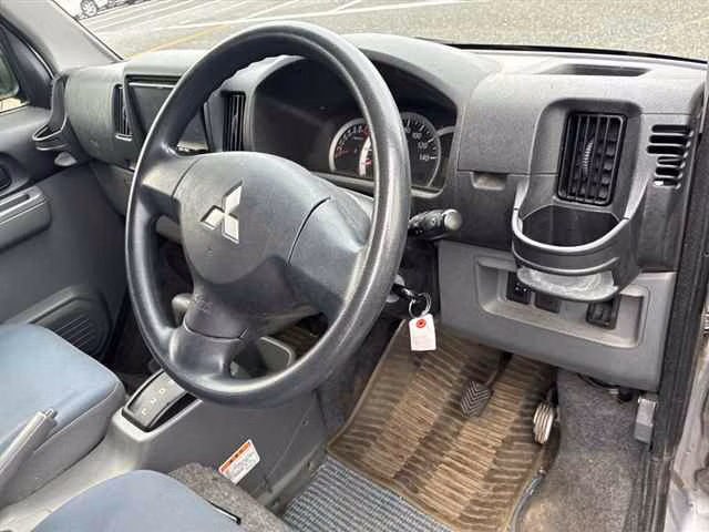 MITSUBISHI MINICAB