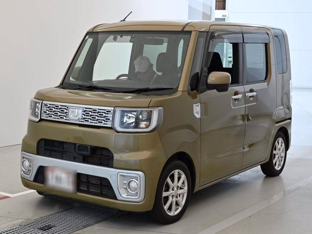DAIHATSU WAKE