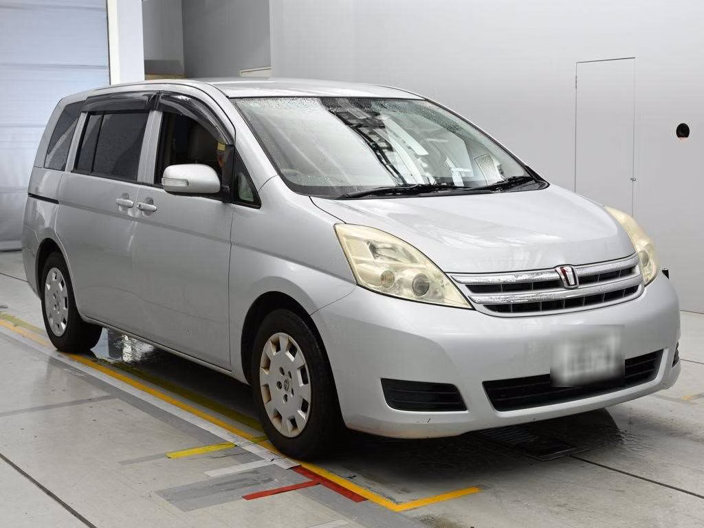TOYOTA ISIS