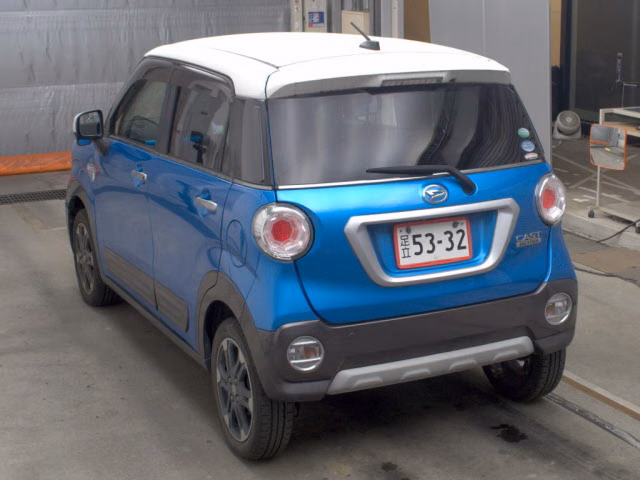 DAIHATSU CAST
