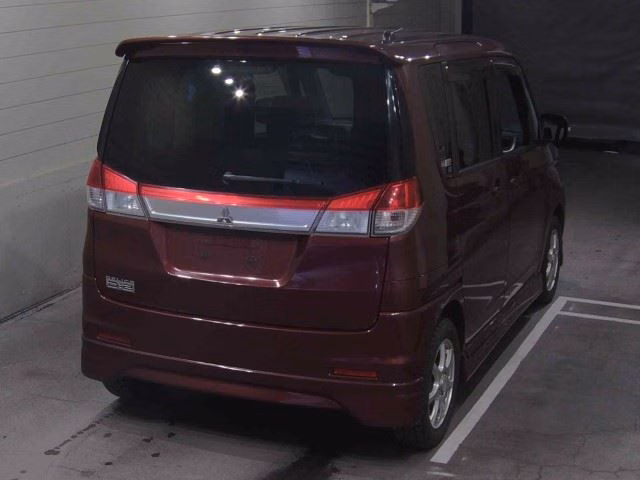MITSUBISHI DELICA D:2