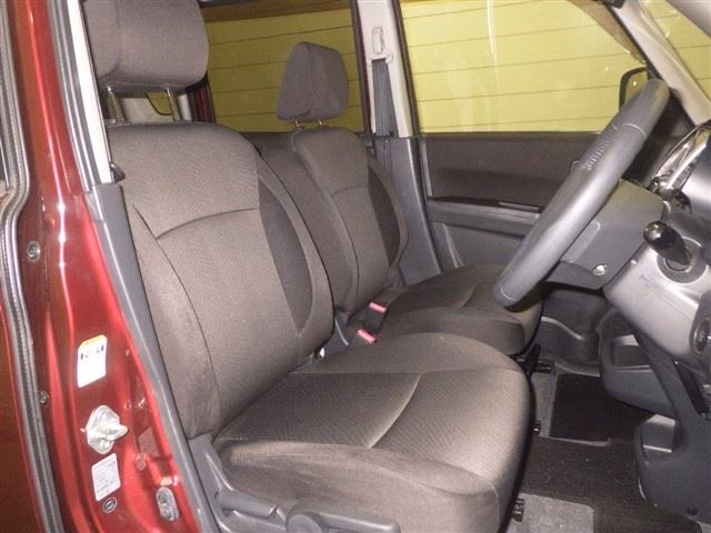 MITSUBISHI DELICA D:2