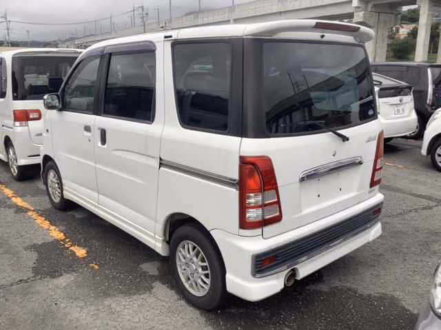 DAIHATSU ATRAI