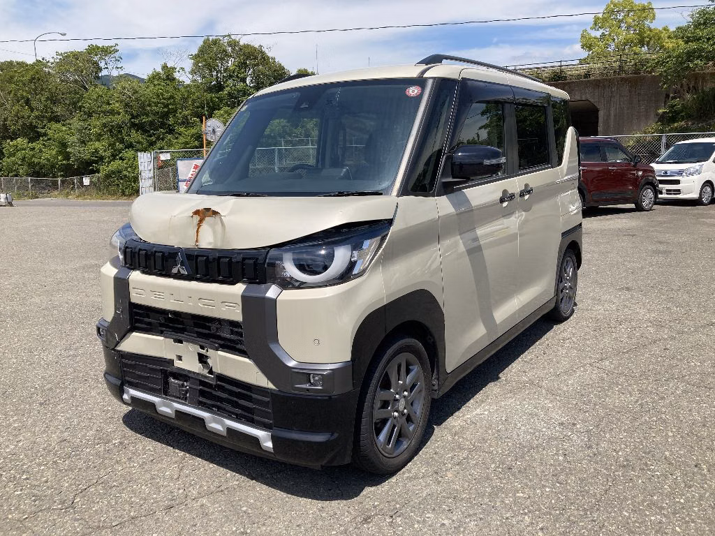 MITSUBISHI DELICA MINI