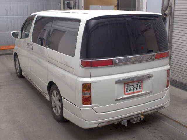 NISSAN ELGRAND