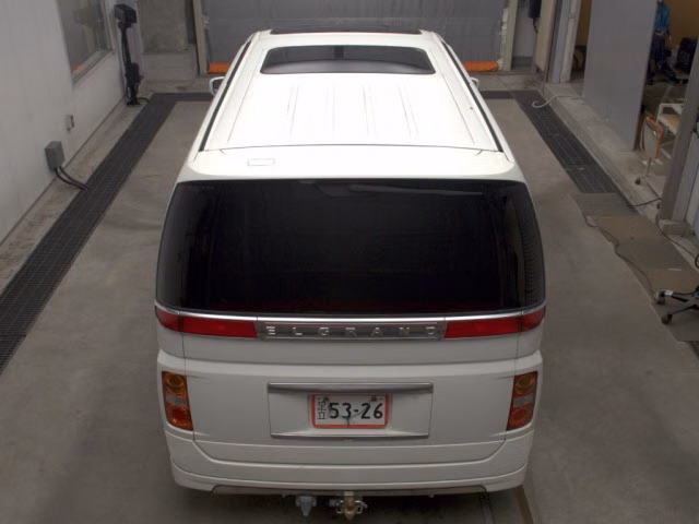 NISSAN ELGRAND