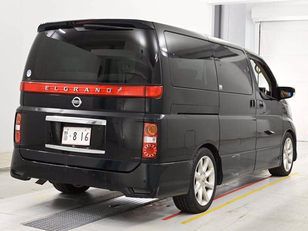 NISSAN ELGRAND