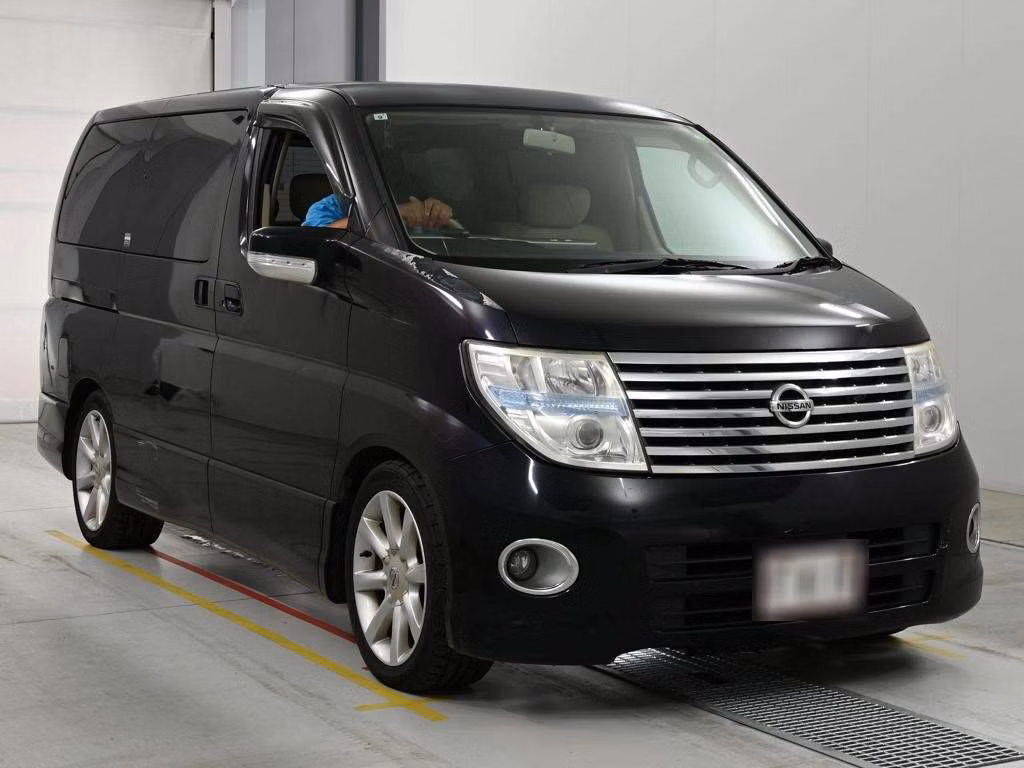 NISSAN ELGRAND
