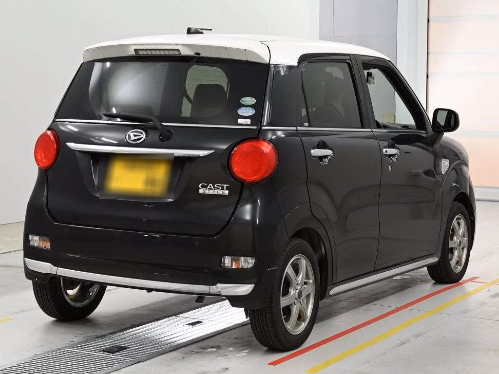 DAIHATSU CAST