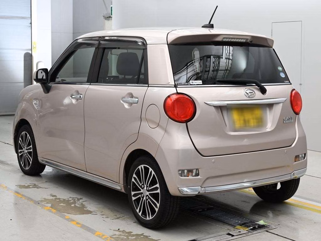 DAIHATSU CAST