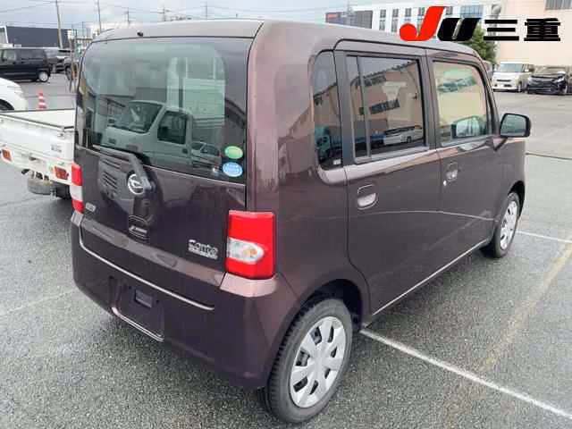 DAIHATSU MOVE CONTE