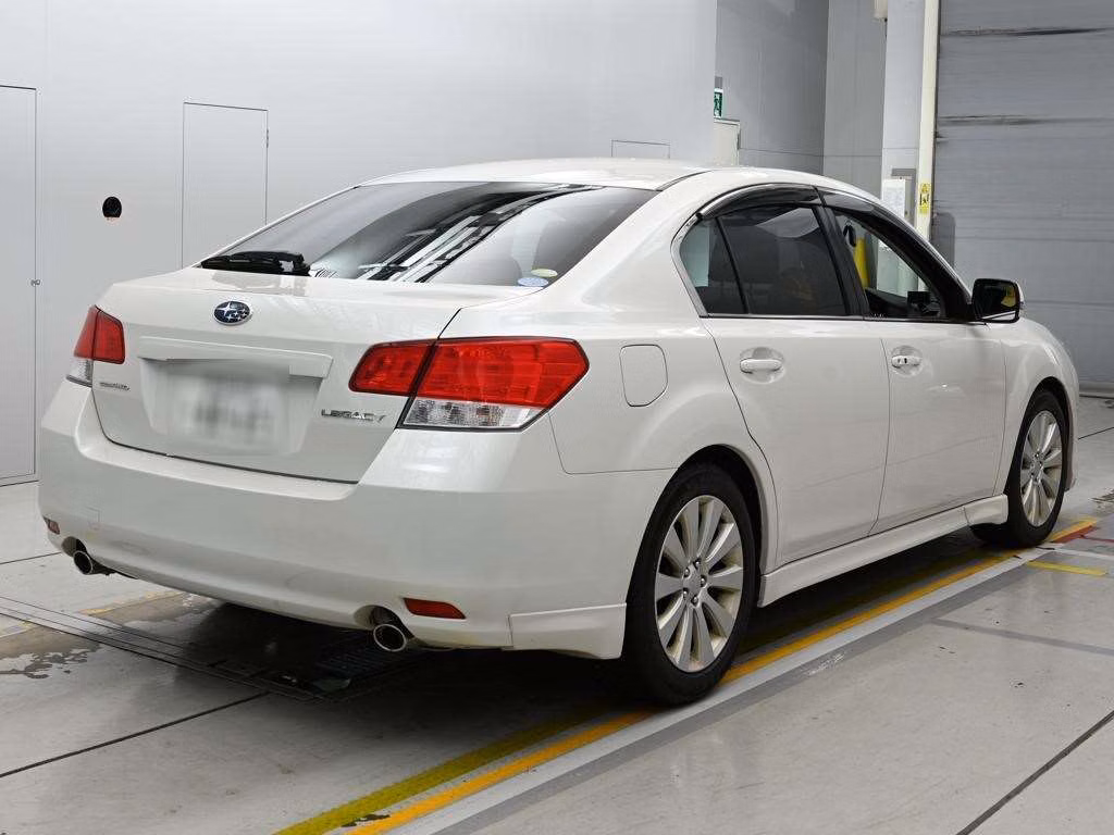 SUBARU LEGACY B4