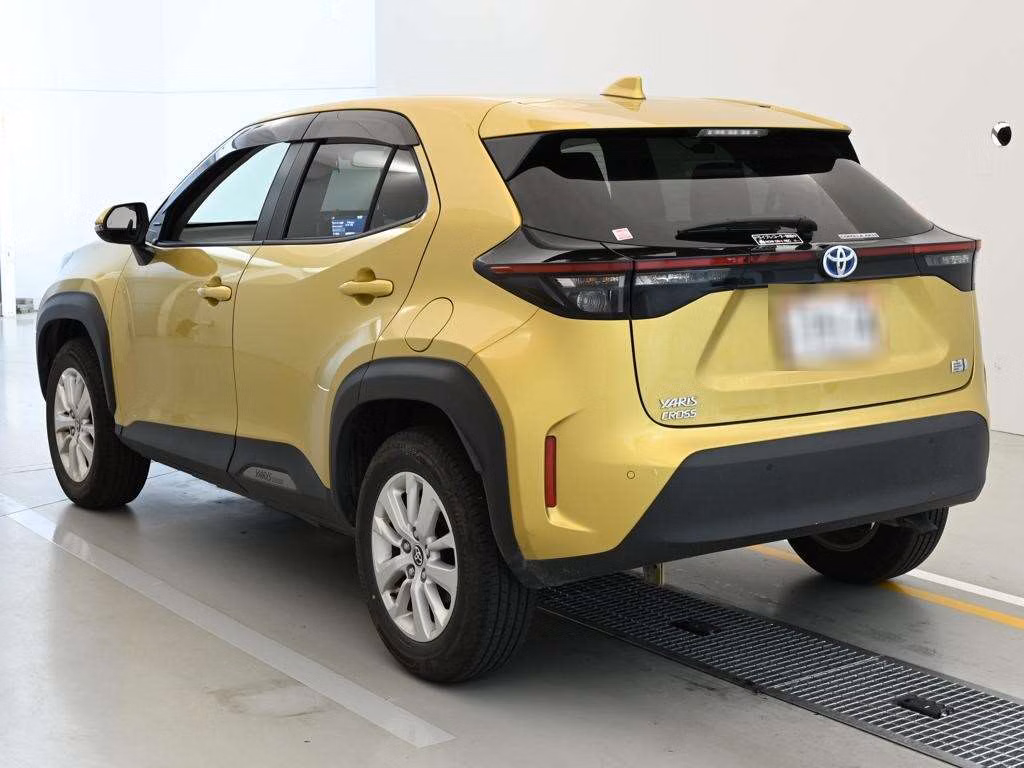 TOYOTA YARIS CROSS