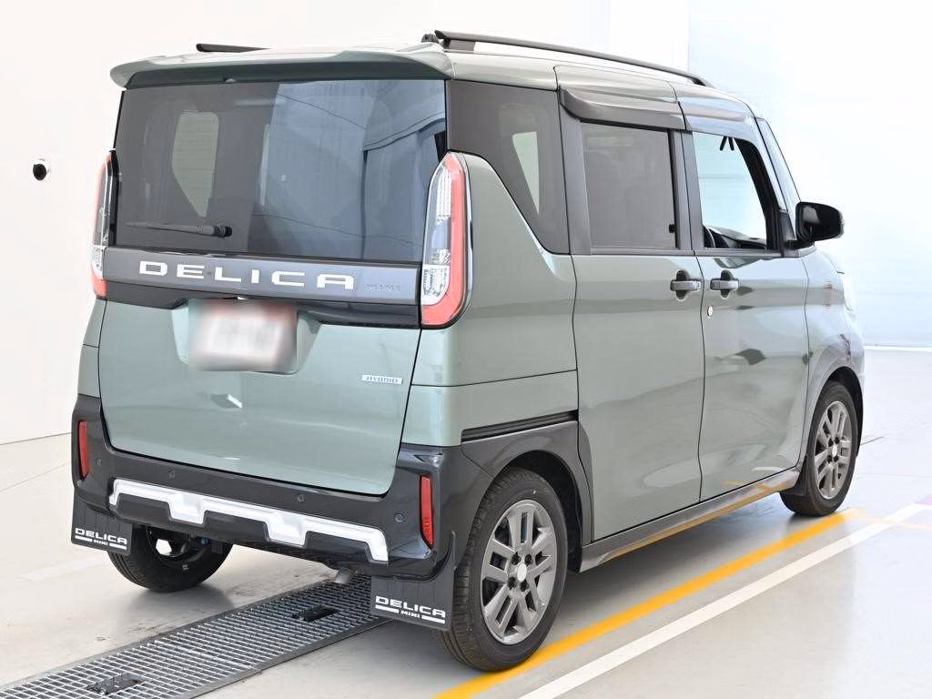 MITSUBISHI DELICA MINI