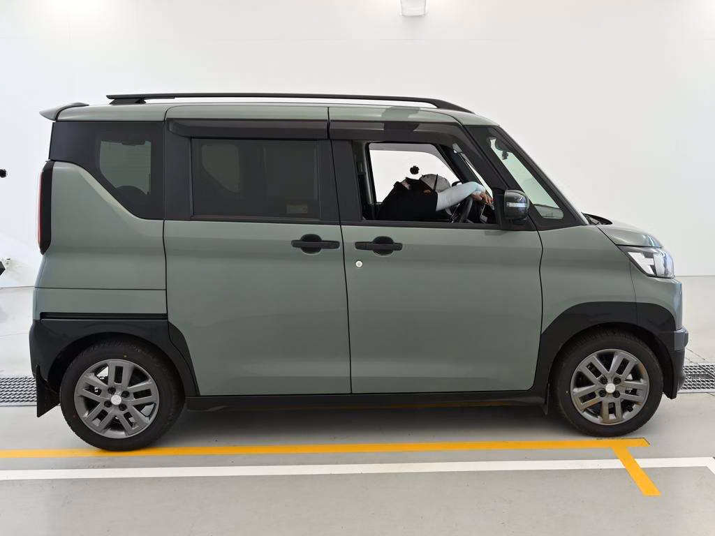 MITSUBISHI DELICA MINI
