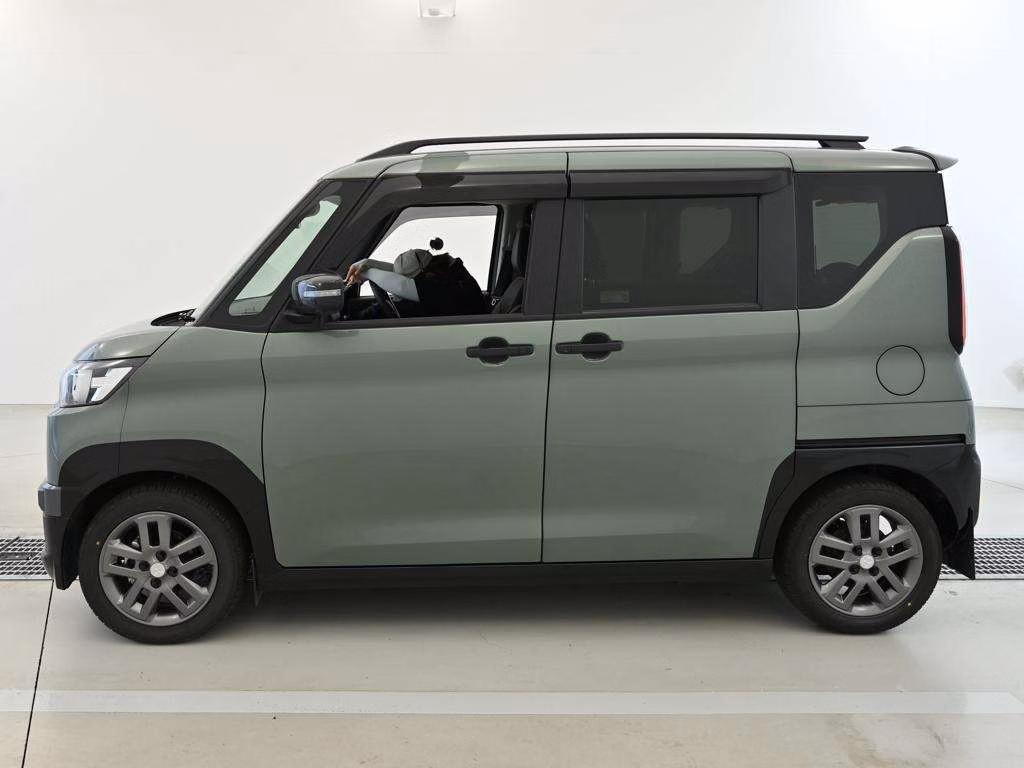 MITSUBISHI DELICA MINI
