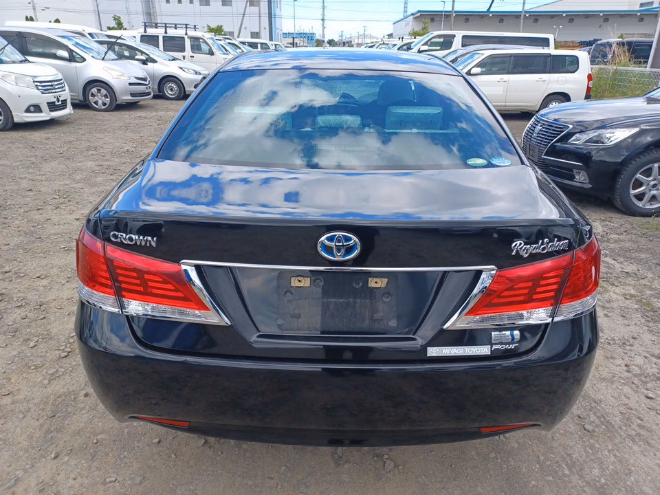 TOYOTA CROWN