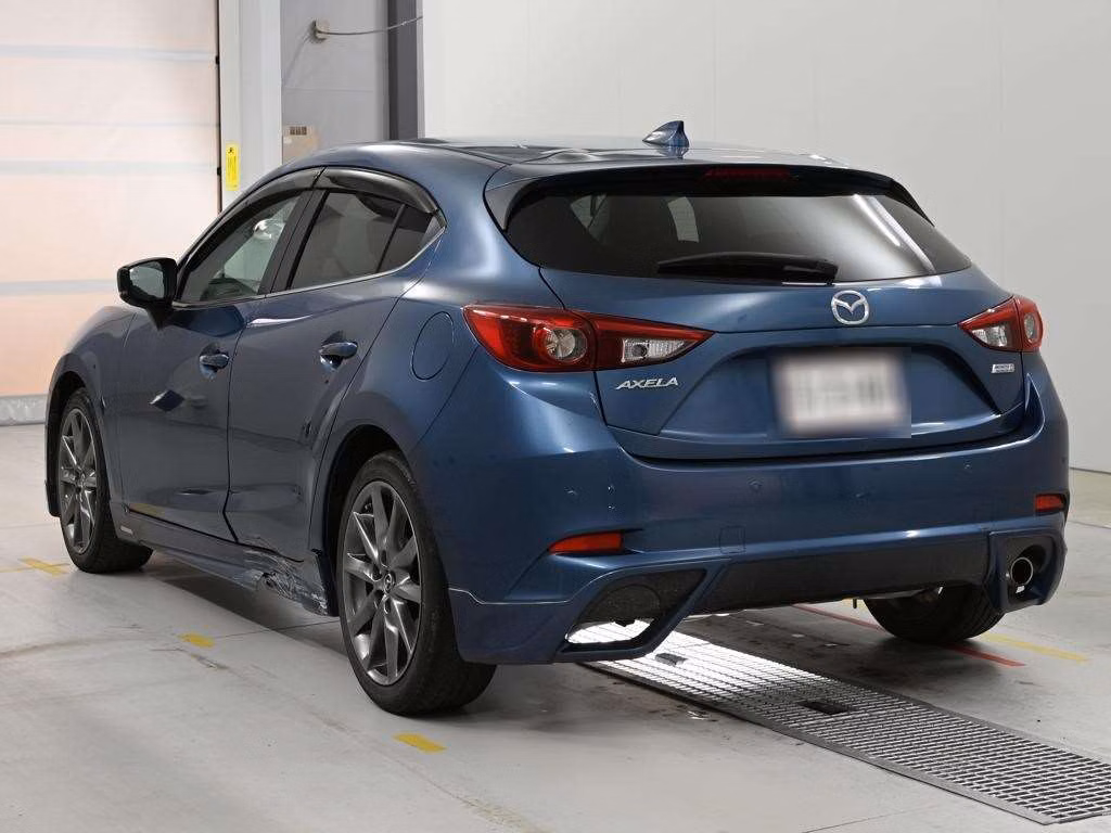 MAZDA AXELA