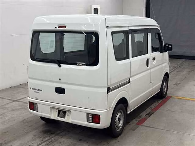 MITSUBISHI MINICAB