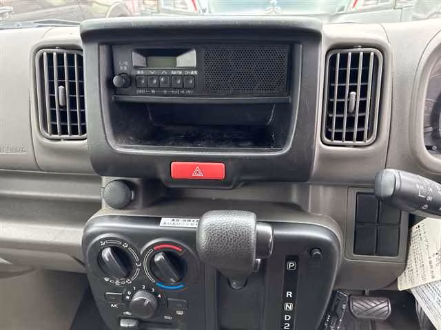 MITSUBISHI MINICAB