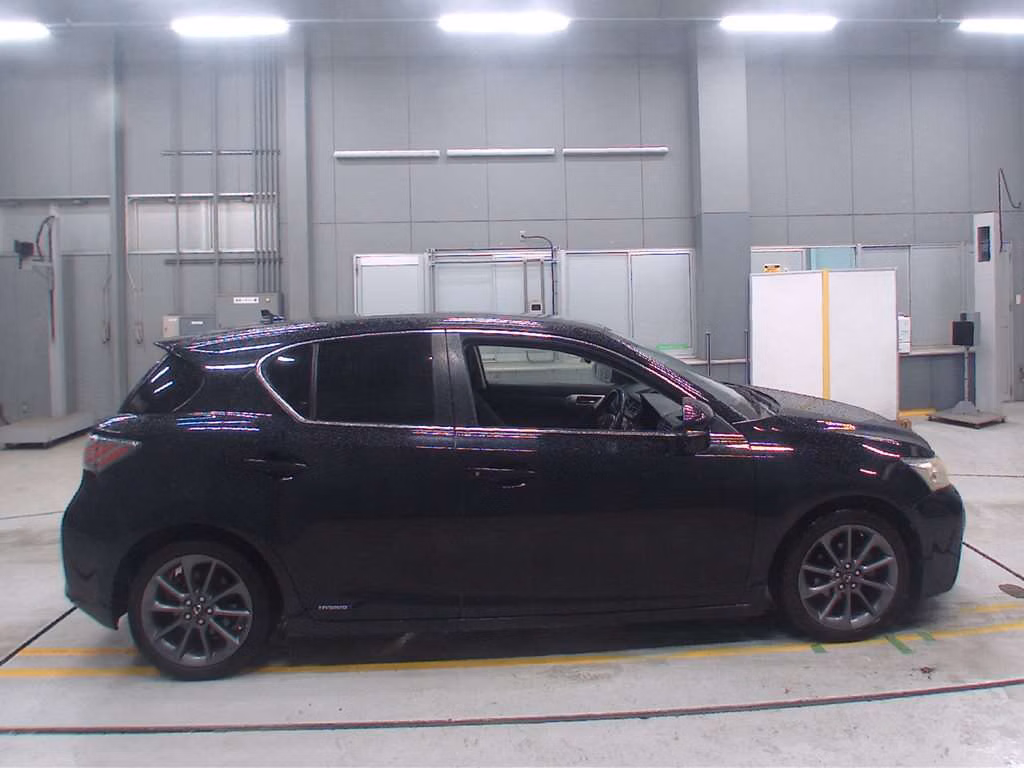 LEXUS CT200H