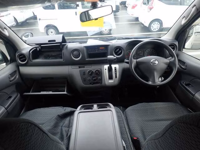 NISSAN NV350 CARAVAN