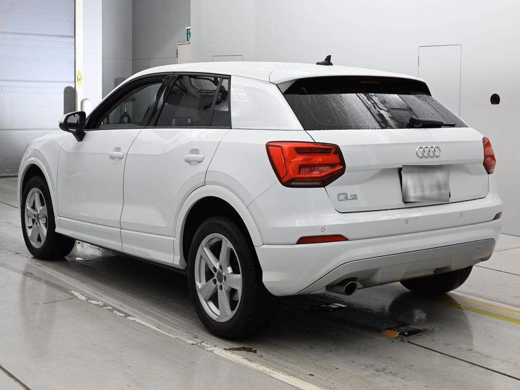 AUDI Q2