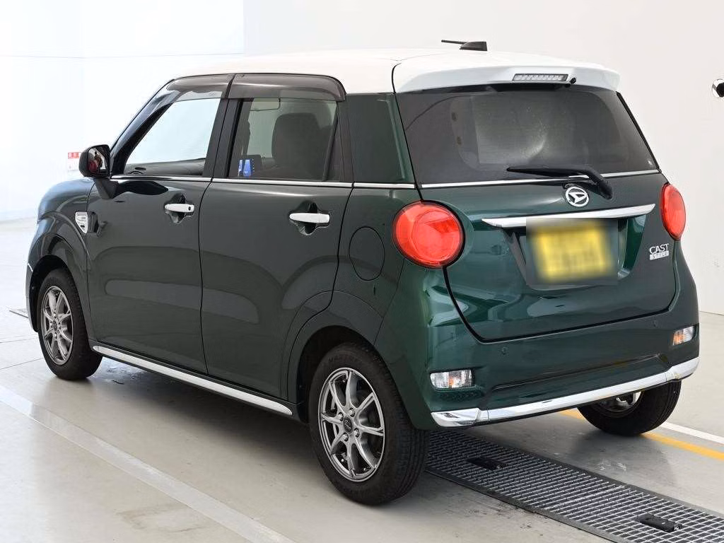 DAIHATSU CAST
