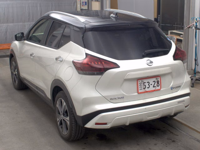 NISSAN KICKS
